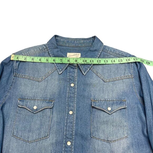 Universal Thread Goods Women Blue Denim Long Sleeve Button Up Shirt Top Size M - Picture 5 of 13